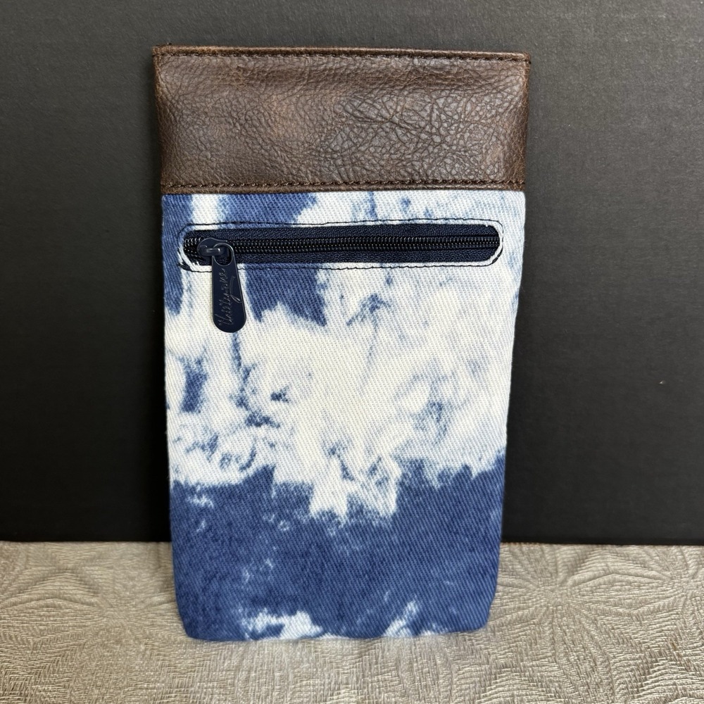 Thirty-One 31 Tie-Dye Sky Pinch Top Eyeglass Case - Unused